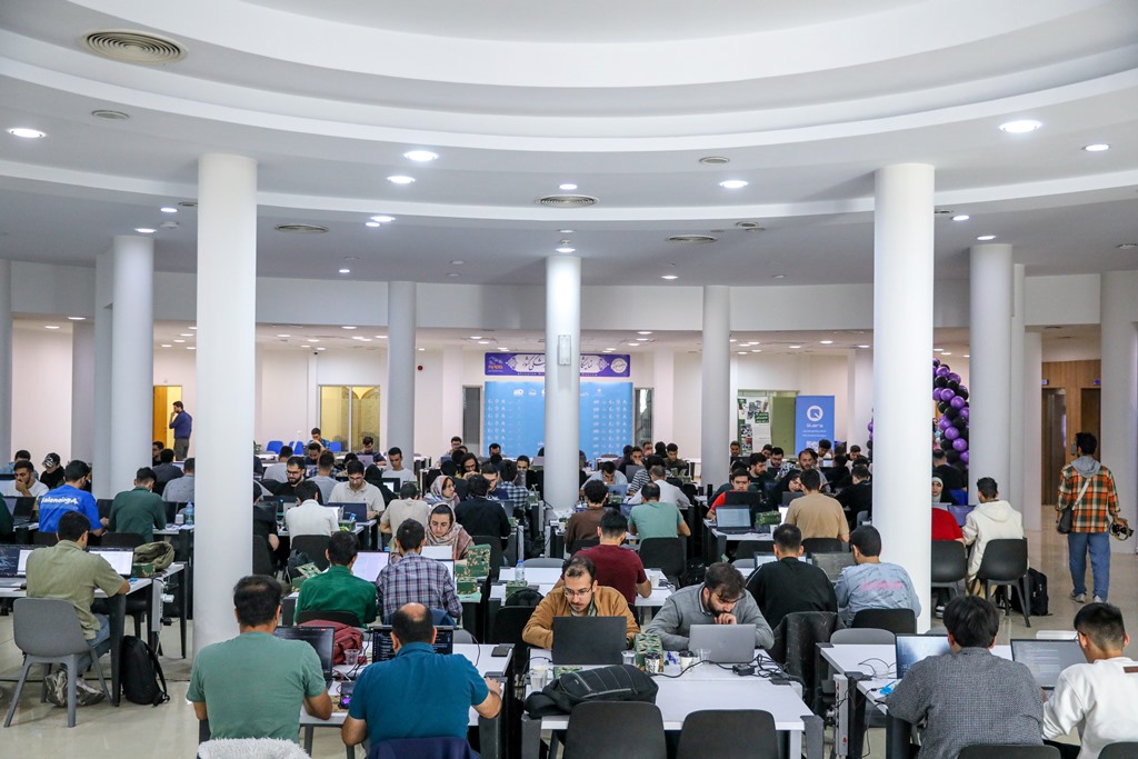 Programming Thrills Peak – Top Teams Crowned in Python and Golang at IIID